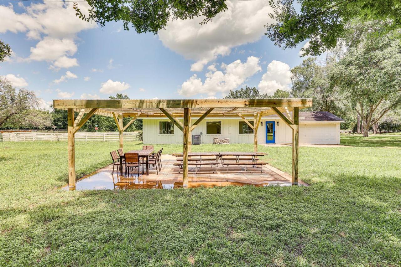 Bright Wallis Cottage With Pergola And Grill! Eksteriør billede